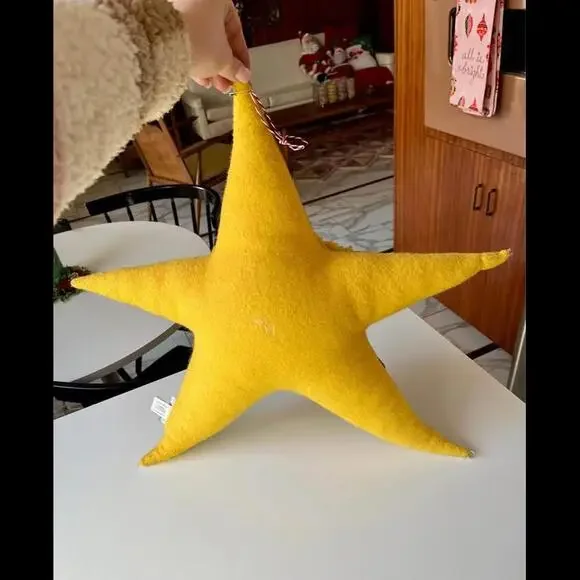 Retro Merry Christmas Star Pillow Embroidered flowers - Picture 6 of 8